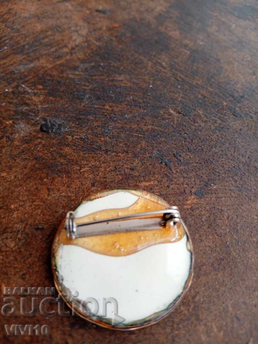 Auction Antique porcelain brooch Auction Antique porcelain brooch