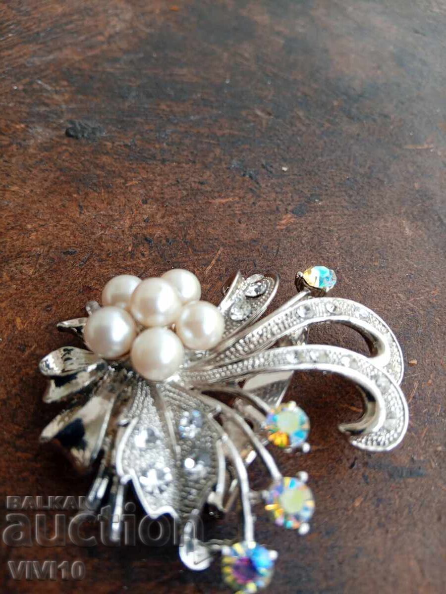 Antique brooch with pearls Antique brooch with pearls