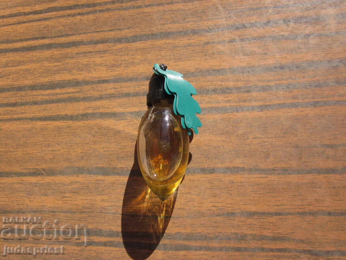Old Bulgarian perfume bottle, a bottle of perfume, a relic from socialism with price 35.00 BGN | € 17.90 Old Bulgarian perfume bottle, a bottle of perfume, a relic from socialism with price 35.00 BGN | € 17.90