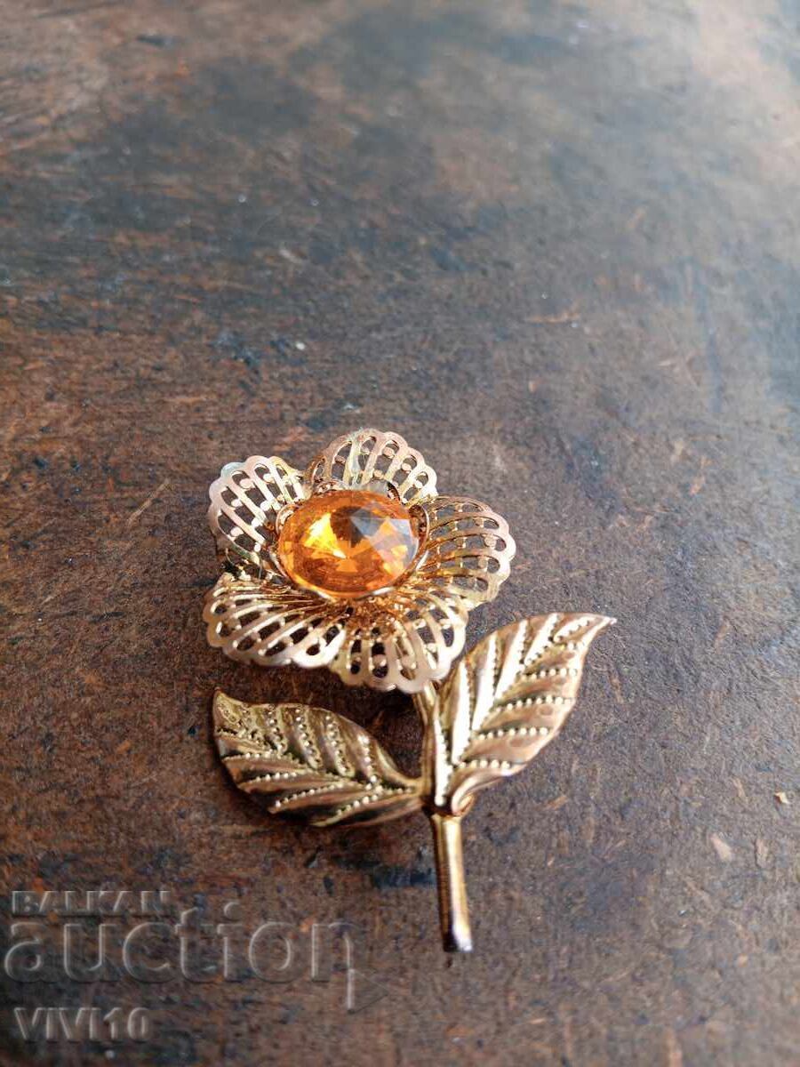 Antique brooch Antique brooch