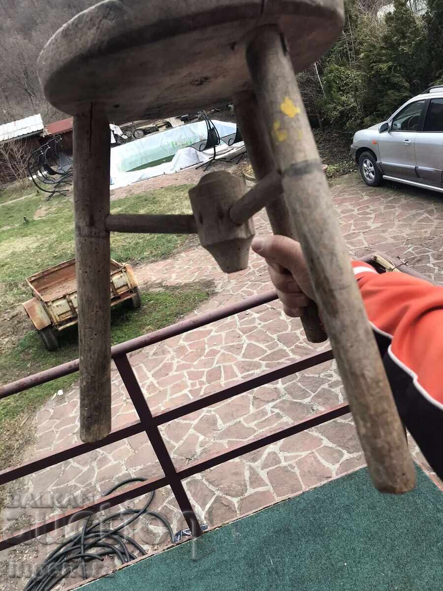 CHAIR THREE LEGGED CHAIR SOLID WOOD ANTIQUE - 5 CHAIR THREE LEGGED CHAIR SOLID WOOD ANTIQUE - 5