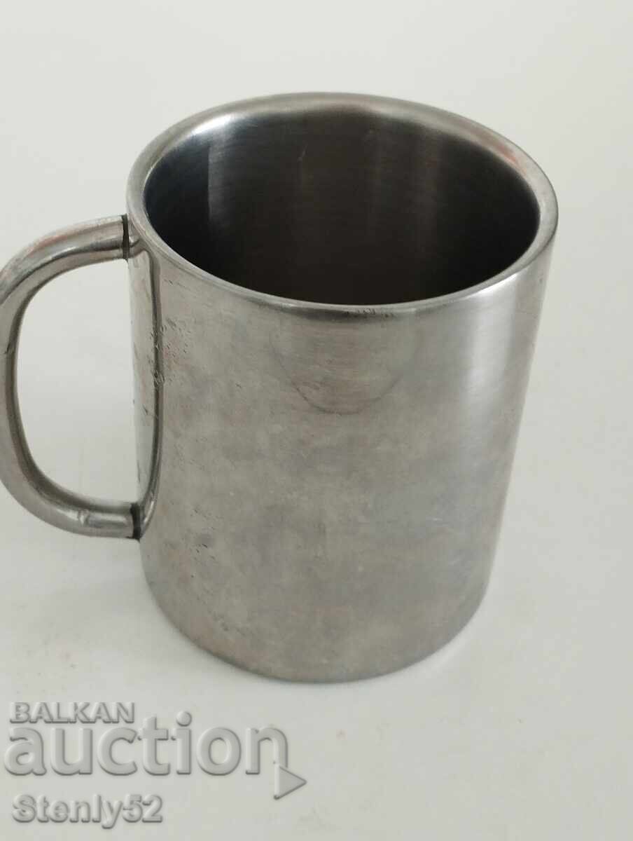 Thermos with double walls and bottom for tea, coffee