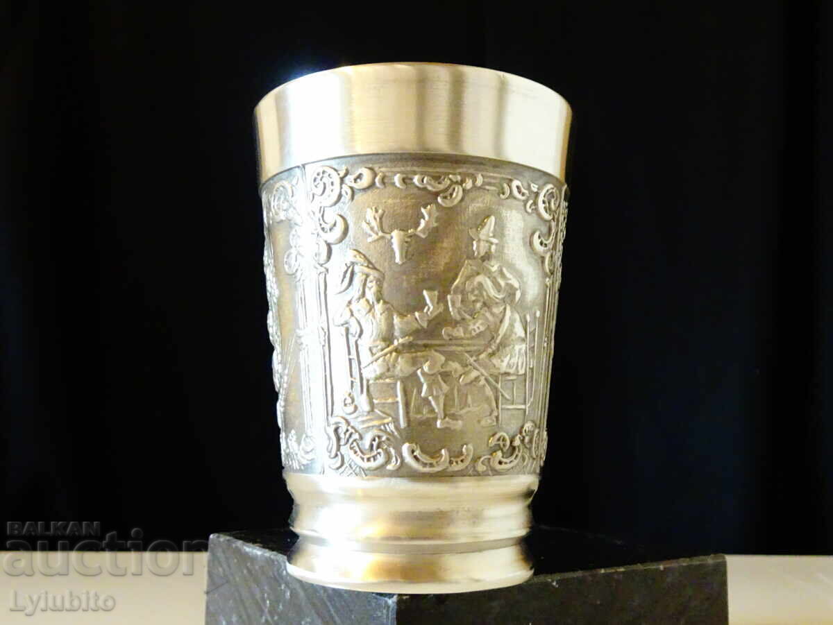 Auction Pewter wine cup, hunting pictures, wine and beer Auction Pewter wine cup, hunting pictures, wine and beer