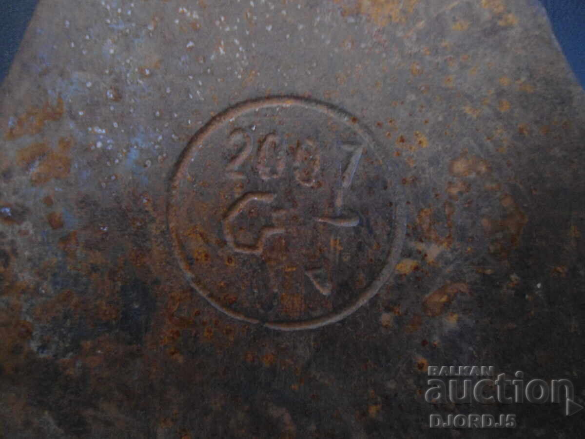 Old axe, hatchet, axe, marking, 0.955 kg - 7 Old axe, hatchet, axe, marking, 0.955 kg - 7