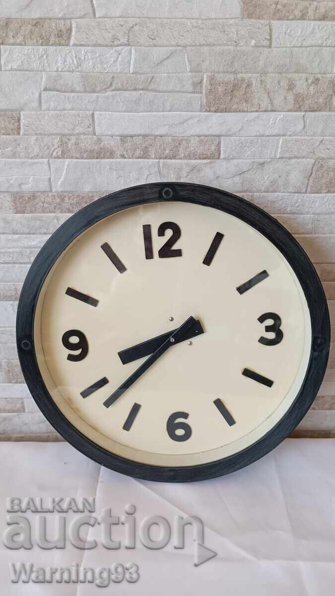Old wall clock - Radio-synchronized - 1970" - Bulgaria