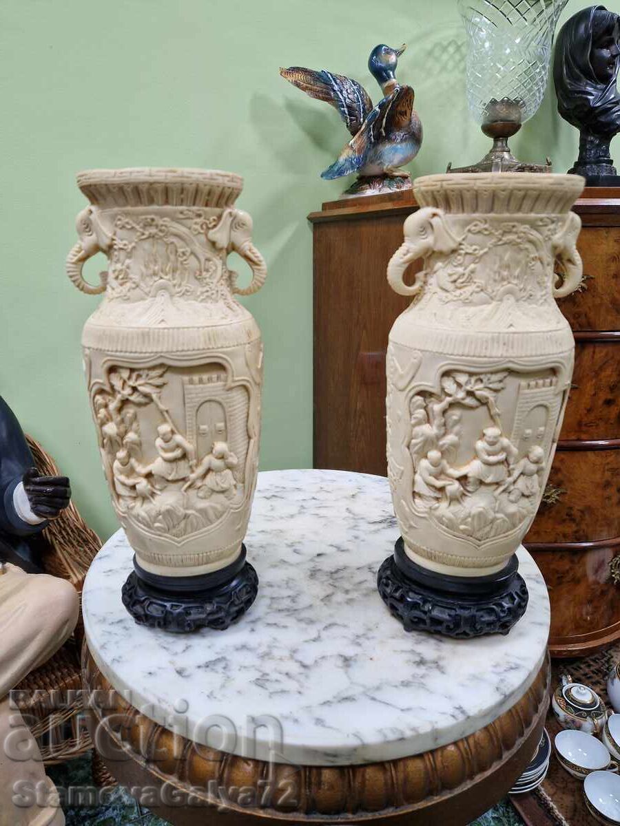 Pair of Great Antique Chinese Vases - Author's Work with price 266.00 BGN | € 136.00 Pair of Great Antique Chinese Vases - Author's Work with price 266.00 BGN | € 136.00