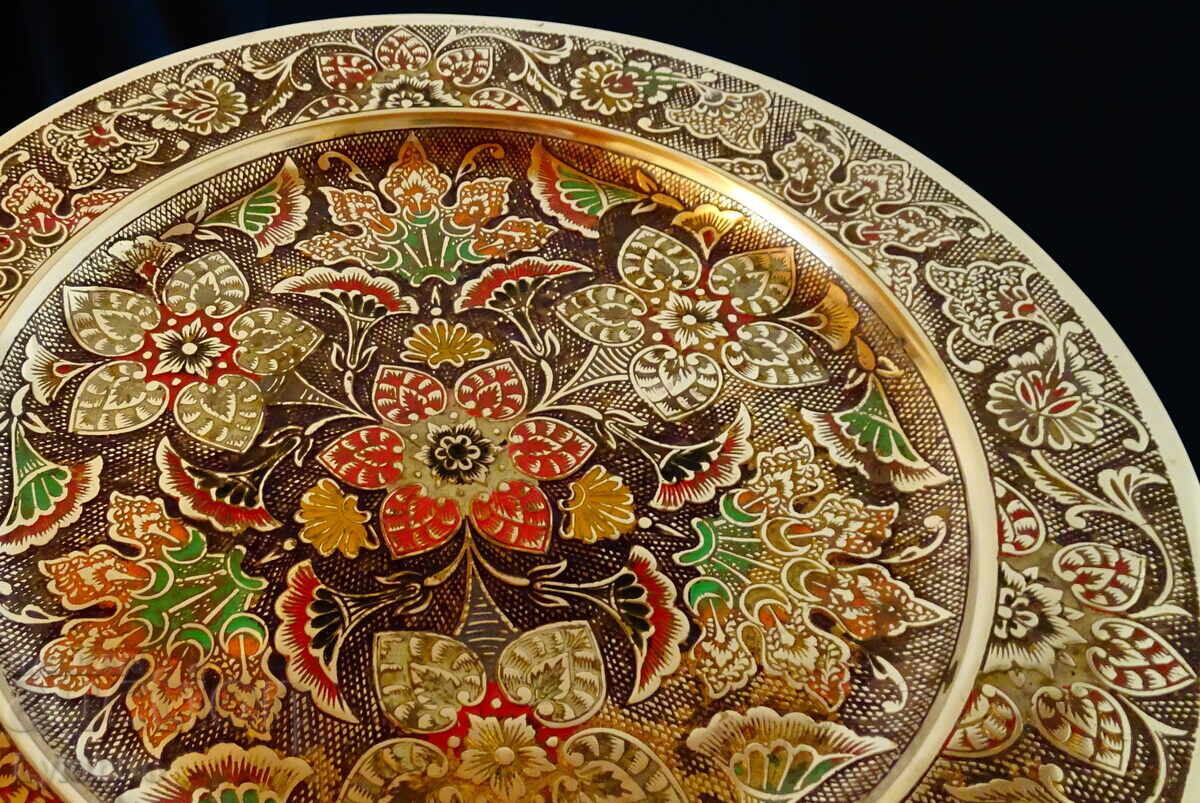 Auction Bronze tray, platter with colorful cloisonné enamel Auction Bronze tray, platter with colorful cloisonné enamel