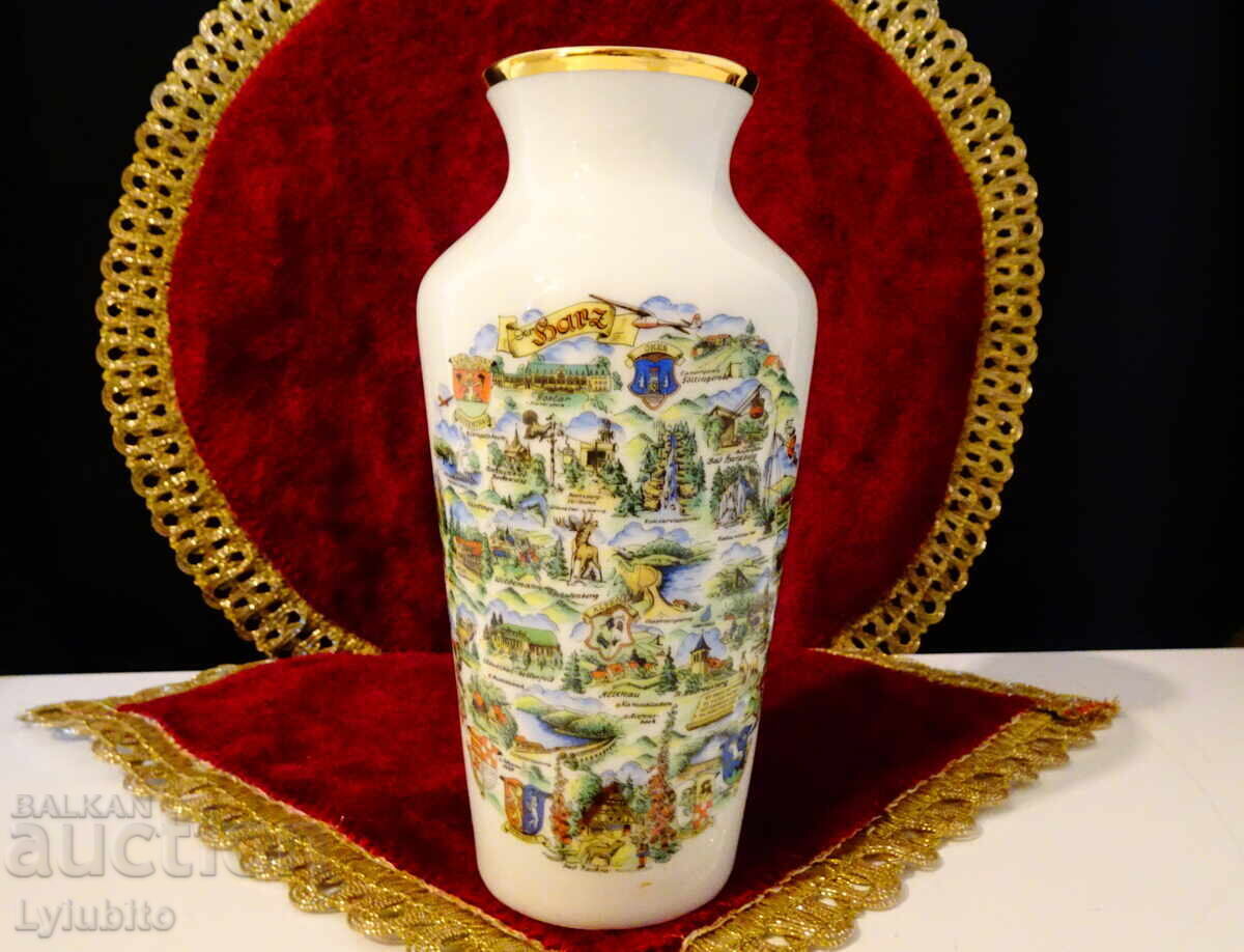 Bavarian porcelain vase, gold, label Bavarian porcelain vase, gold, label