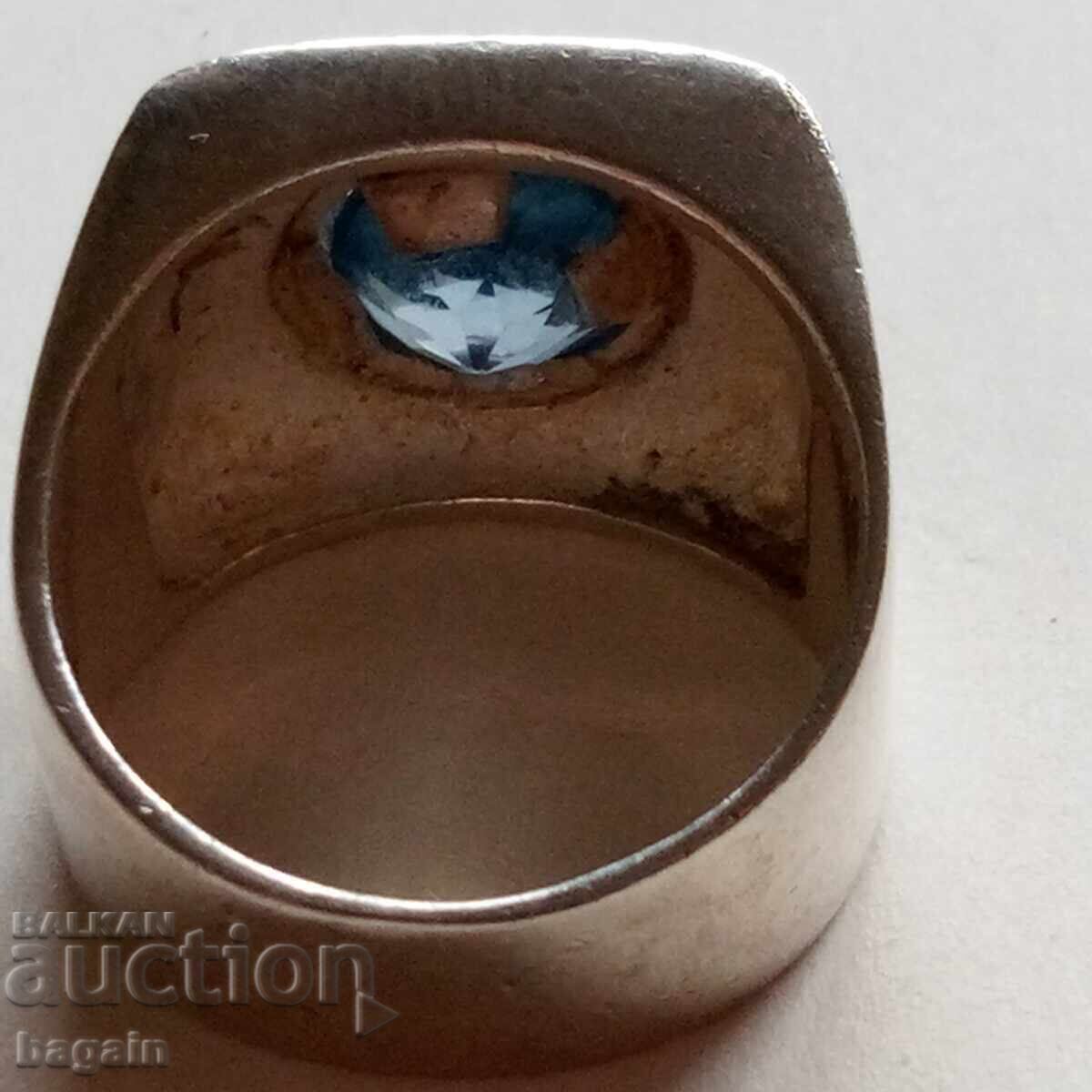 Silver ring with topaz with price 100.00 BGN | € 51.13 Silver ring with topaz with price 100.00 BGN | € 51.13