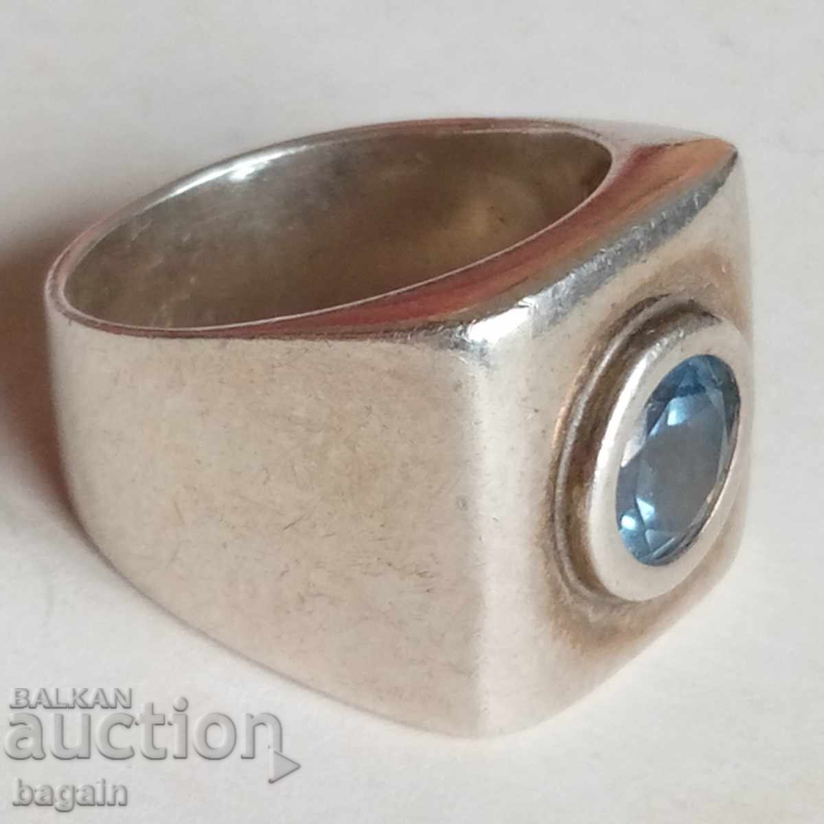 Delivery of Silver ring with topaz Delivery of Silver ring with topaz