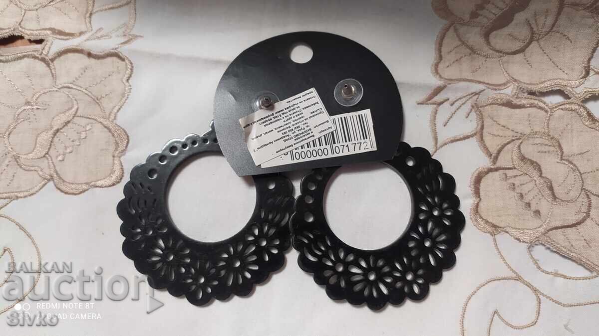 New large earrings 6.8 cm plastic