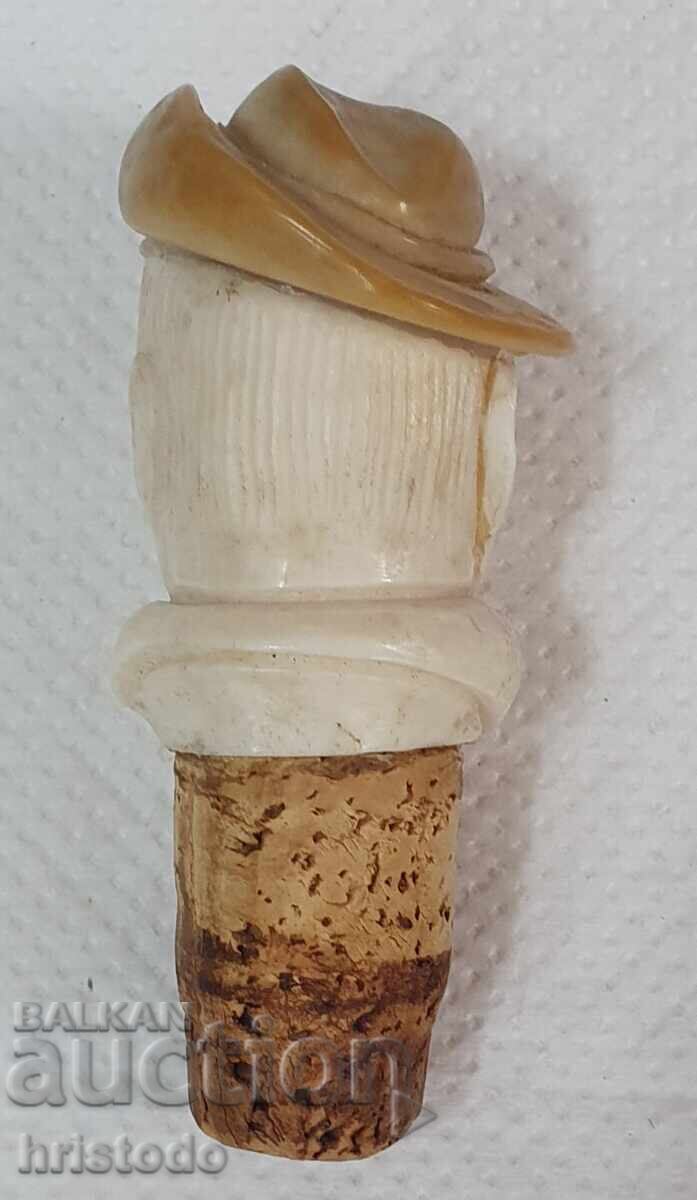 Delivery of Old cork stopper for bottle, carafe Delivery of Old cork stopper for bottle, carafe