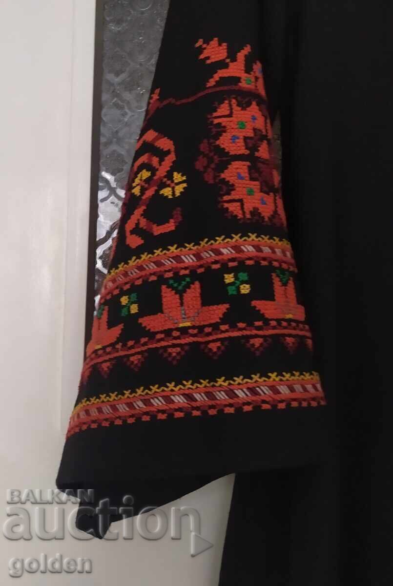 Auction  Black dress with Bulgarian embroidery + small bag