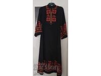 Μαύρο φόρεμα με βουλγάρικο κέντημα + τσαντάκι