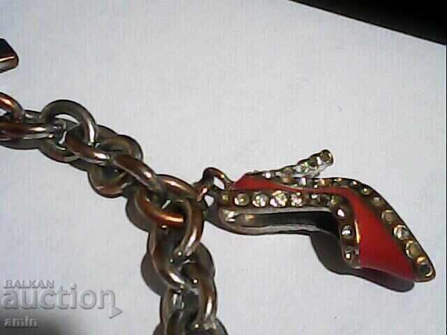 красива гривна с цена 15.00 лв. | € 7.67 красива гривна с цена 15.00 лв. | € 7.67