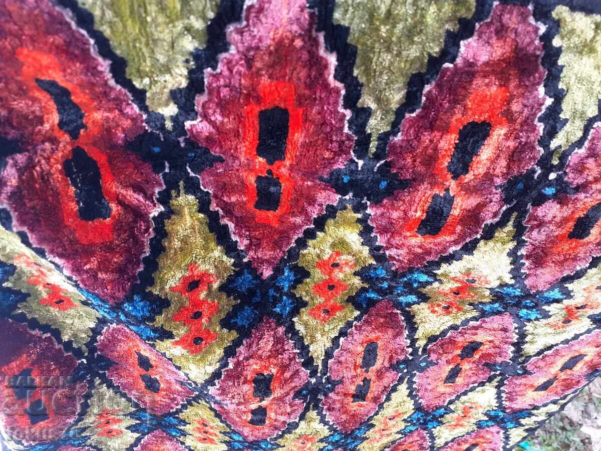 Auction Old plush blanket wall covering Auction Old plush blanket wall covering