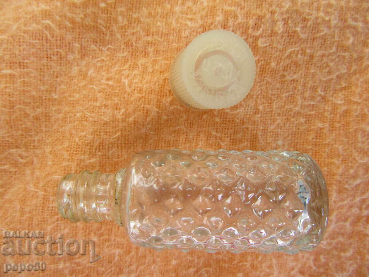 RUSESC MUȘCAT PENTRU PARFUM "DUHI ULYBKA" - înainte de 1945 cu preț 6.00 BGN | € 3.07