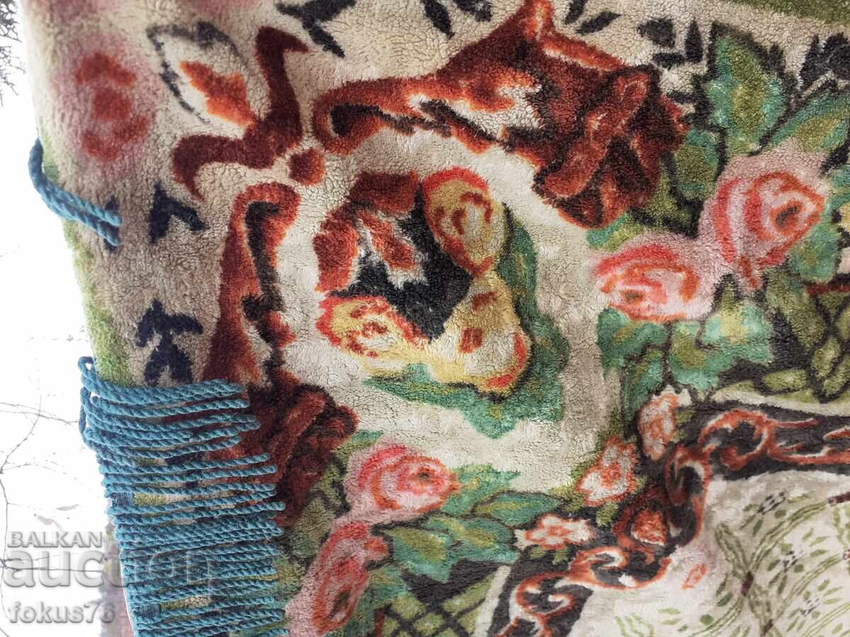 Old plush tablecloth with fringe with price 129.00 BGN | € 65.96 Old plush tablecloth with fringe with price 129.00 BGN | € 65.96