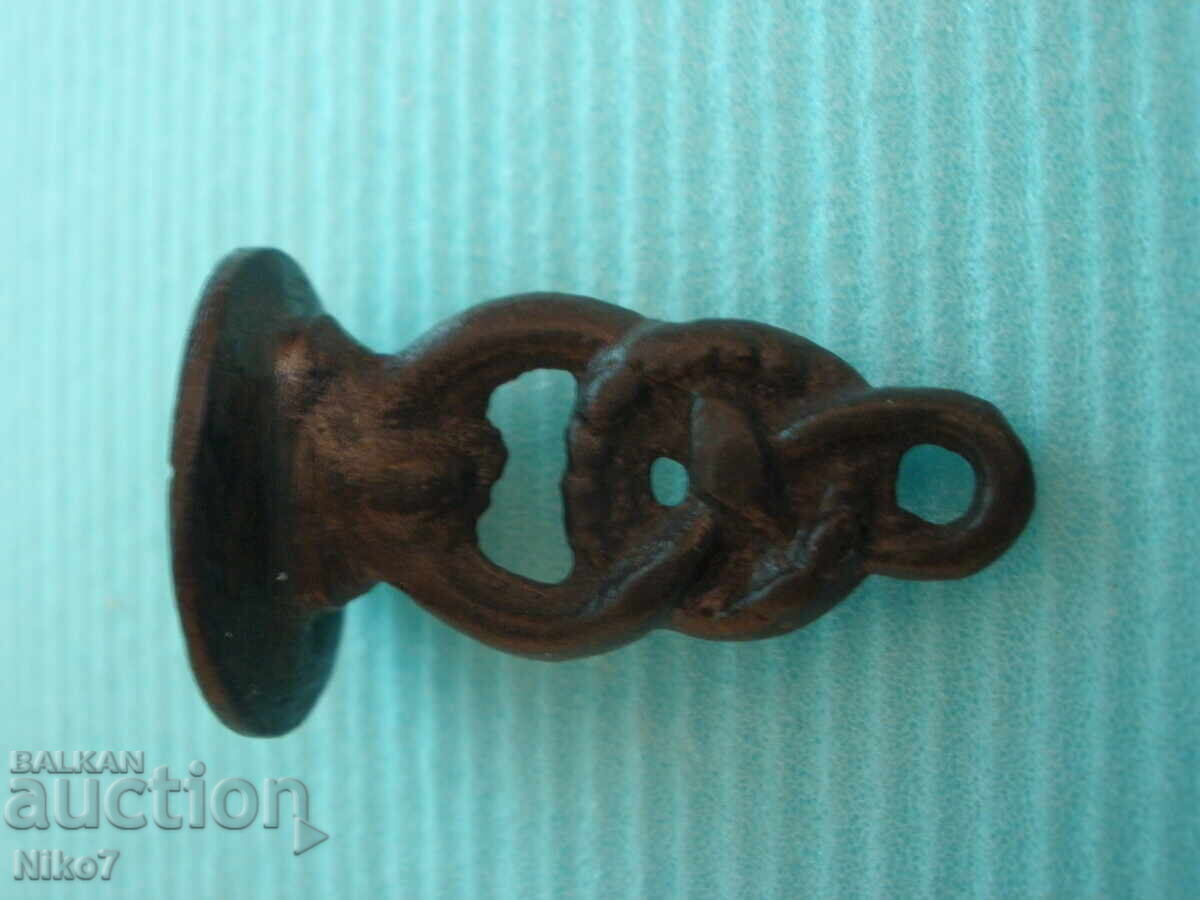 Delivery of Revival-era, antique, bronze, personal seal