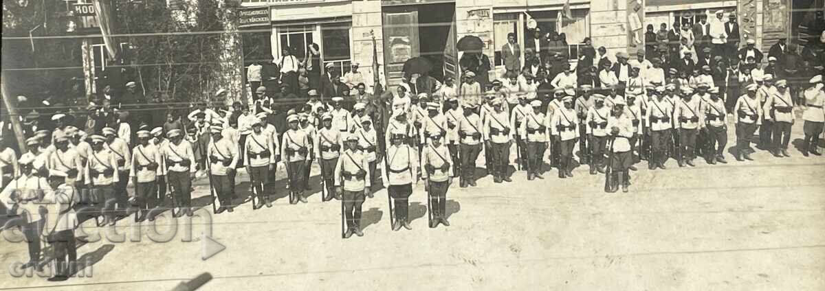 4882 Kingdom of Bulgaria group of soldiers and officers 20s with price 15.00 BGN | € 7.67