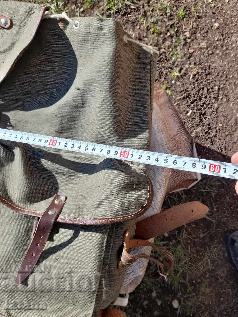 Auction Old canvas backpack Auction Old canvas backpack