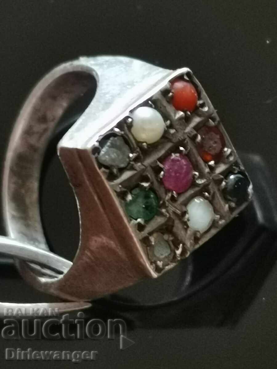 Livrarea INEL. ARGINT. PIETRE