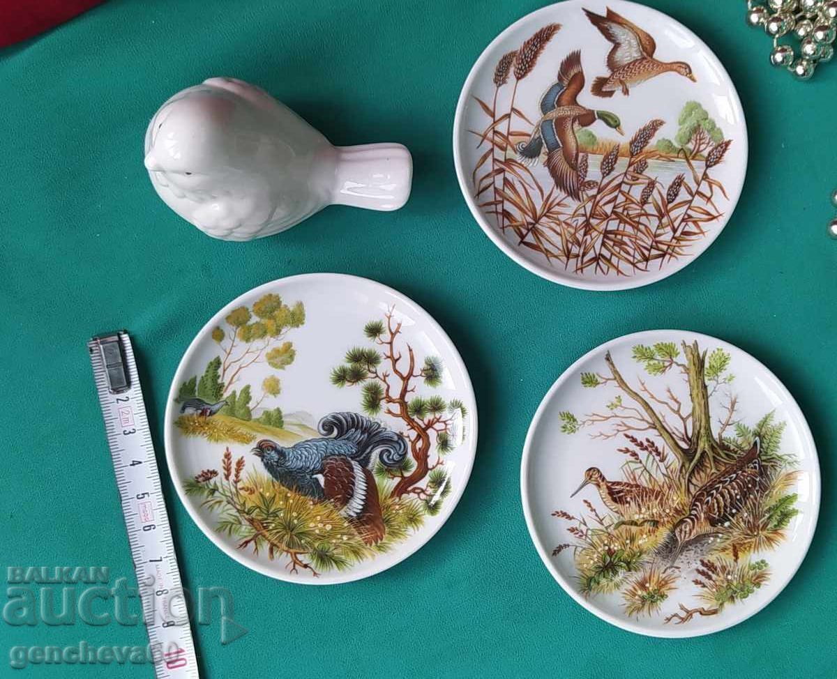 Delivery of Collectible hand-painted porcelain plates KPM and sparrow