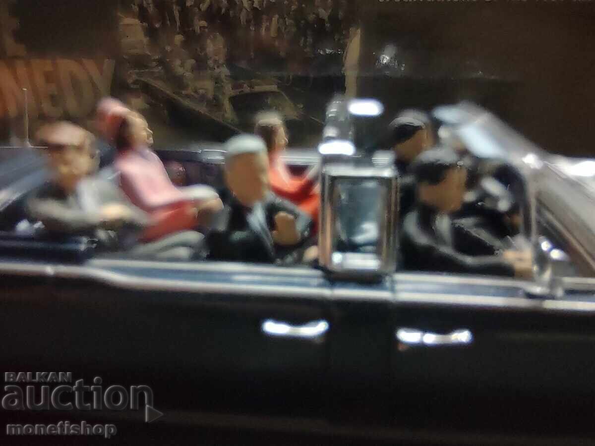 Auction Attractive collector's car 1:43 Auction Attractive collector's car 1:43