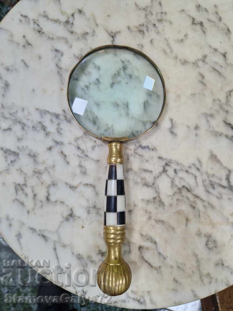 Аукцион Прекрасна антикварна английска бронзова лупа със седеф Аукцион Прекрасна антикварна английска бронзова лупа със седеф