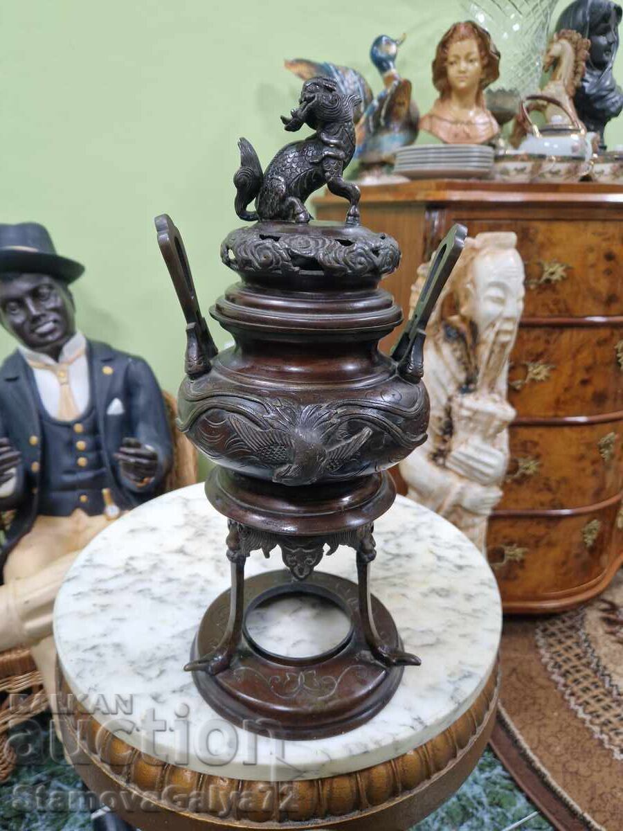 Veche cădelniță chinezească antică cu preț € 254.62 | 497.99 BGN