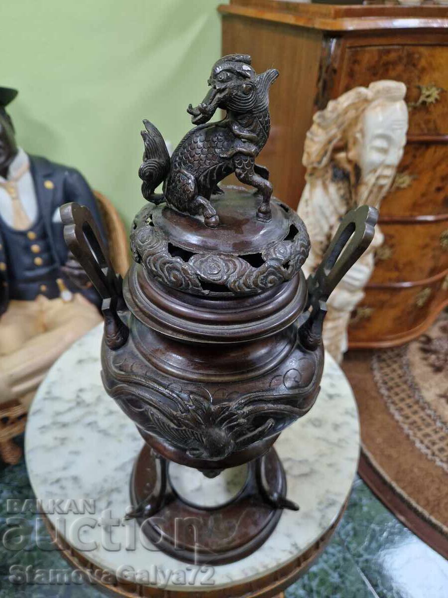 Delivery of Old Chinese antique censer Delivery of Old Chinese antique censer