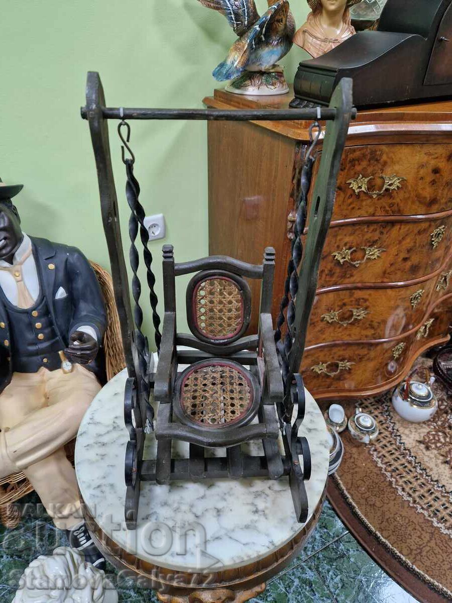 Auction Unique large antique doll cradle - Original Auction Unique large antique doll cradle - Original