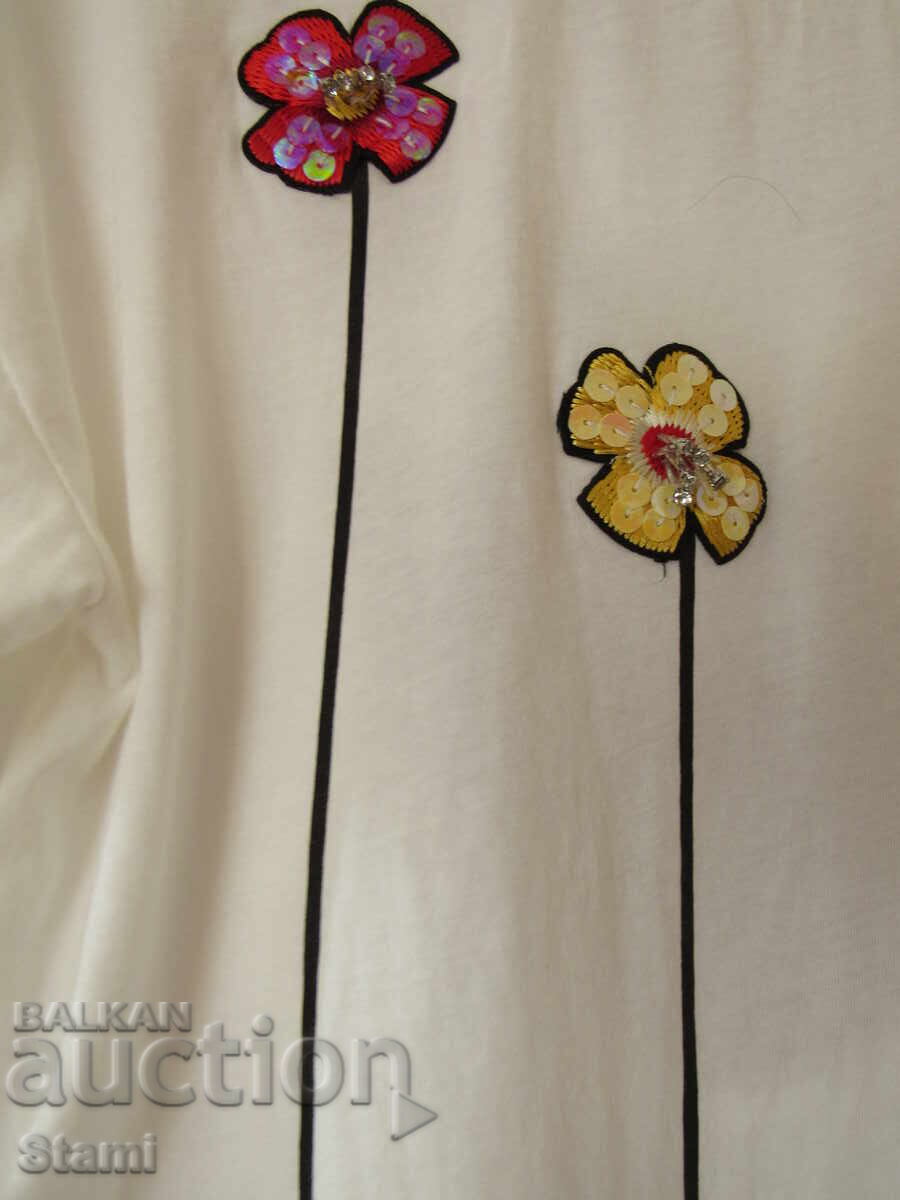 Women's white t-shirt with embroidery and open back, size L - 5