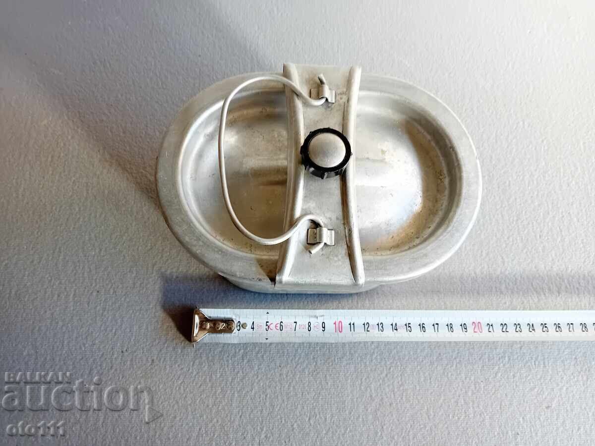 VECHIA CONSERVĂ MILITARĂ DE MÂNRE PANTERĂ GERMANĂ - WW2 cu preț 45.00 BGN | € 23.01