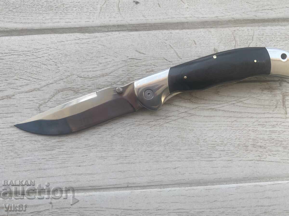 Huge Folding Hunting Knife 115x250 with price 30.50 BGN | € 15.59 Huge Folding Hunting Knife 115x250 with price 30.50 BGN | € 15.59