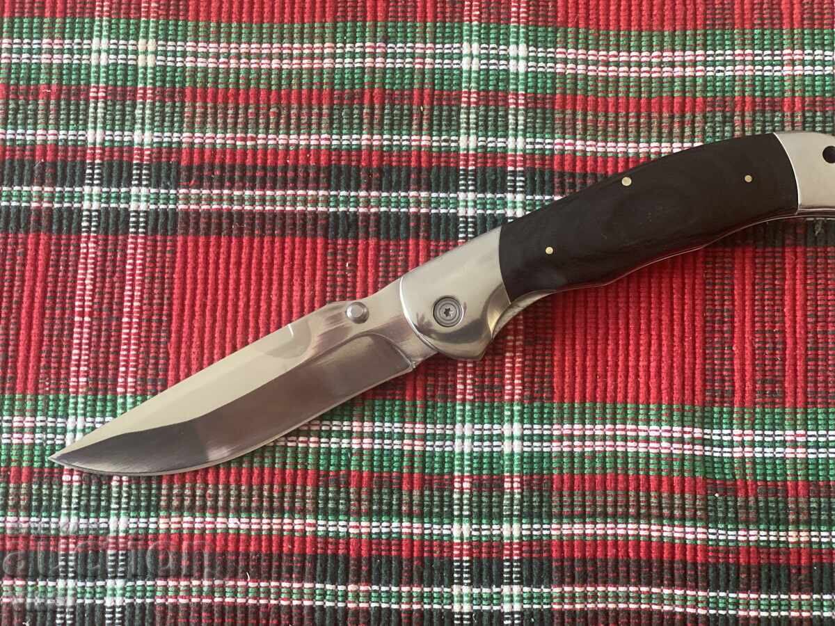 Huge Folding Hunting Knife 115x250 Huge Folding Hunting Knife 115x250