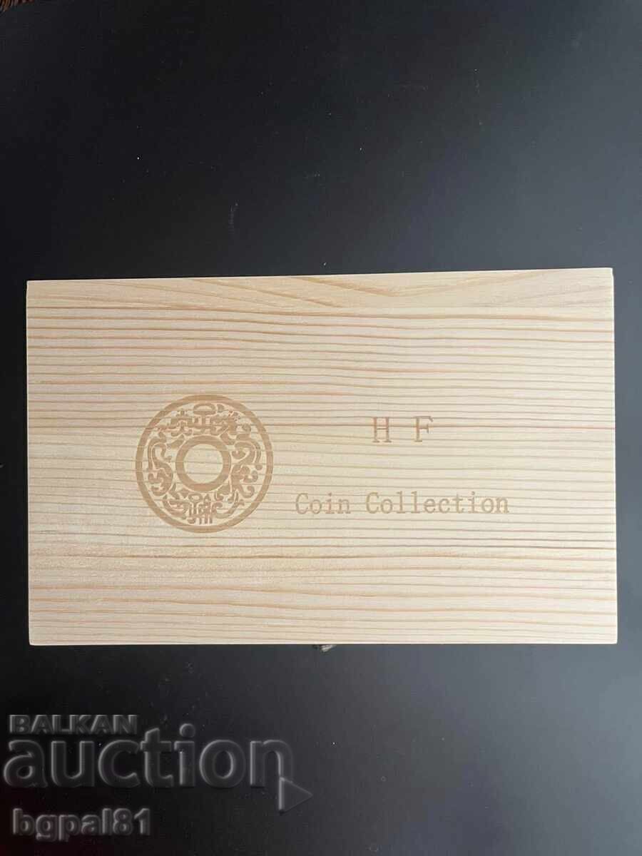 Доставка на Дървена кутия за монети  за 50  и 100  бр.