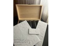 Дървена кутия за монети  за 100 и за 20  броя