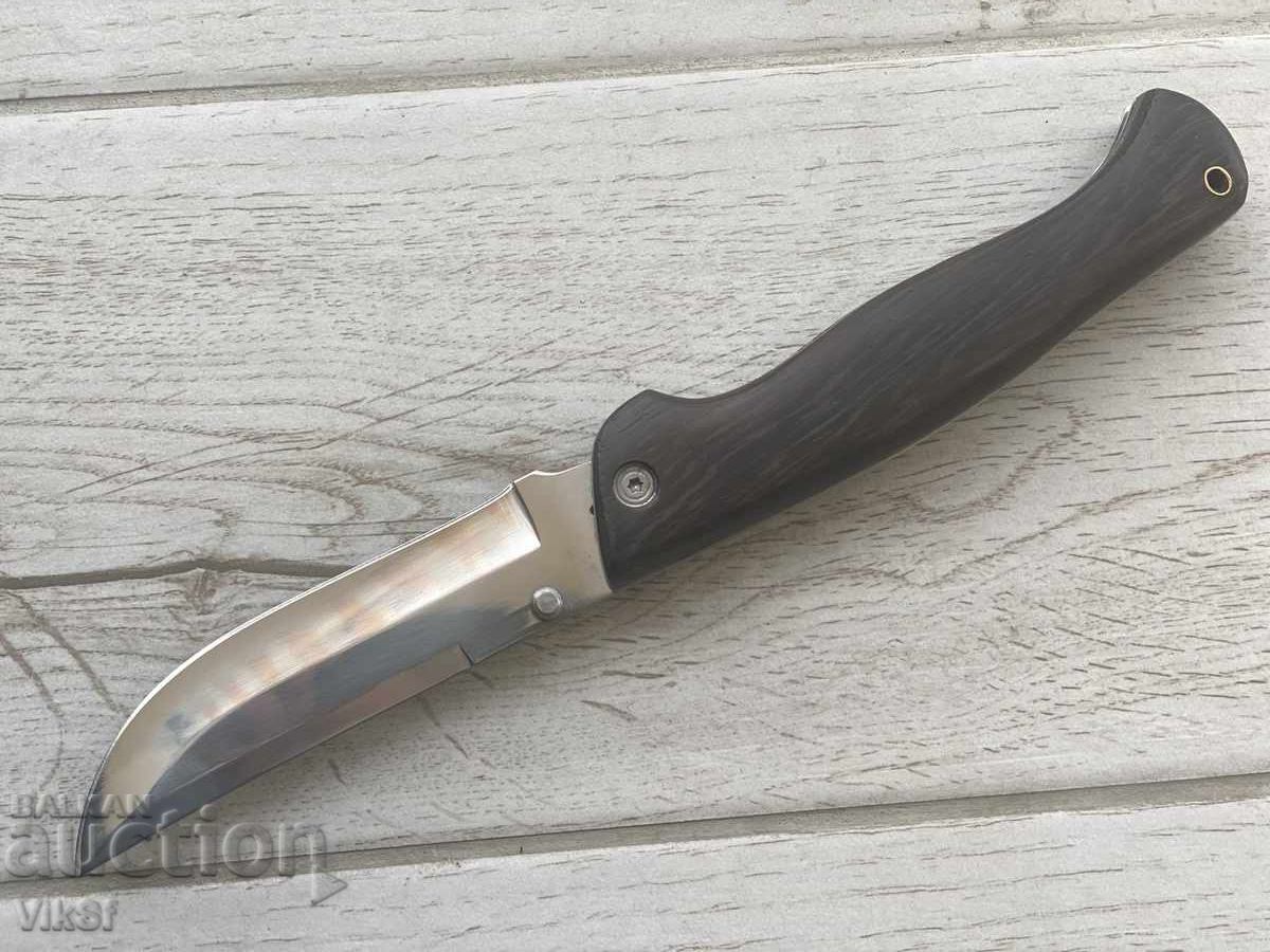 Auction Huge folding hunting knife 115x250 (2) Auction Huge folding hunting knife 115x250 (2)