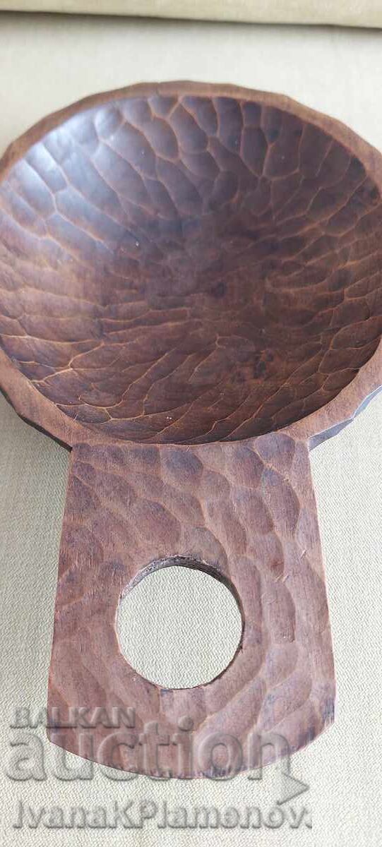 Delivery of Woodcarving for connoisseurs excellent