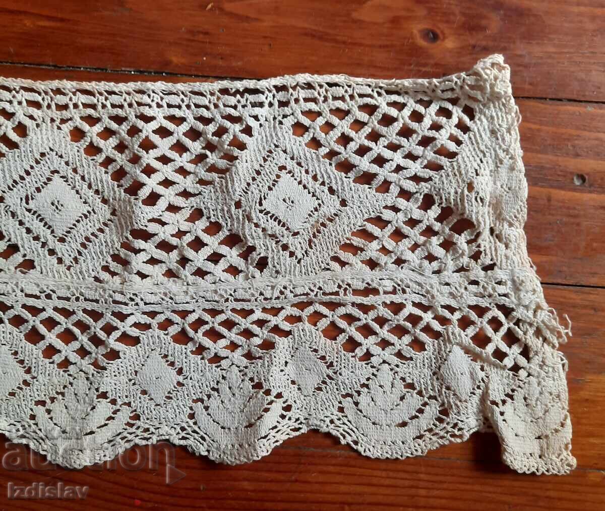 Auction Old hand-knitted lace Auction Old hand-knitted lace