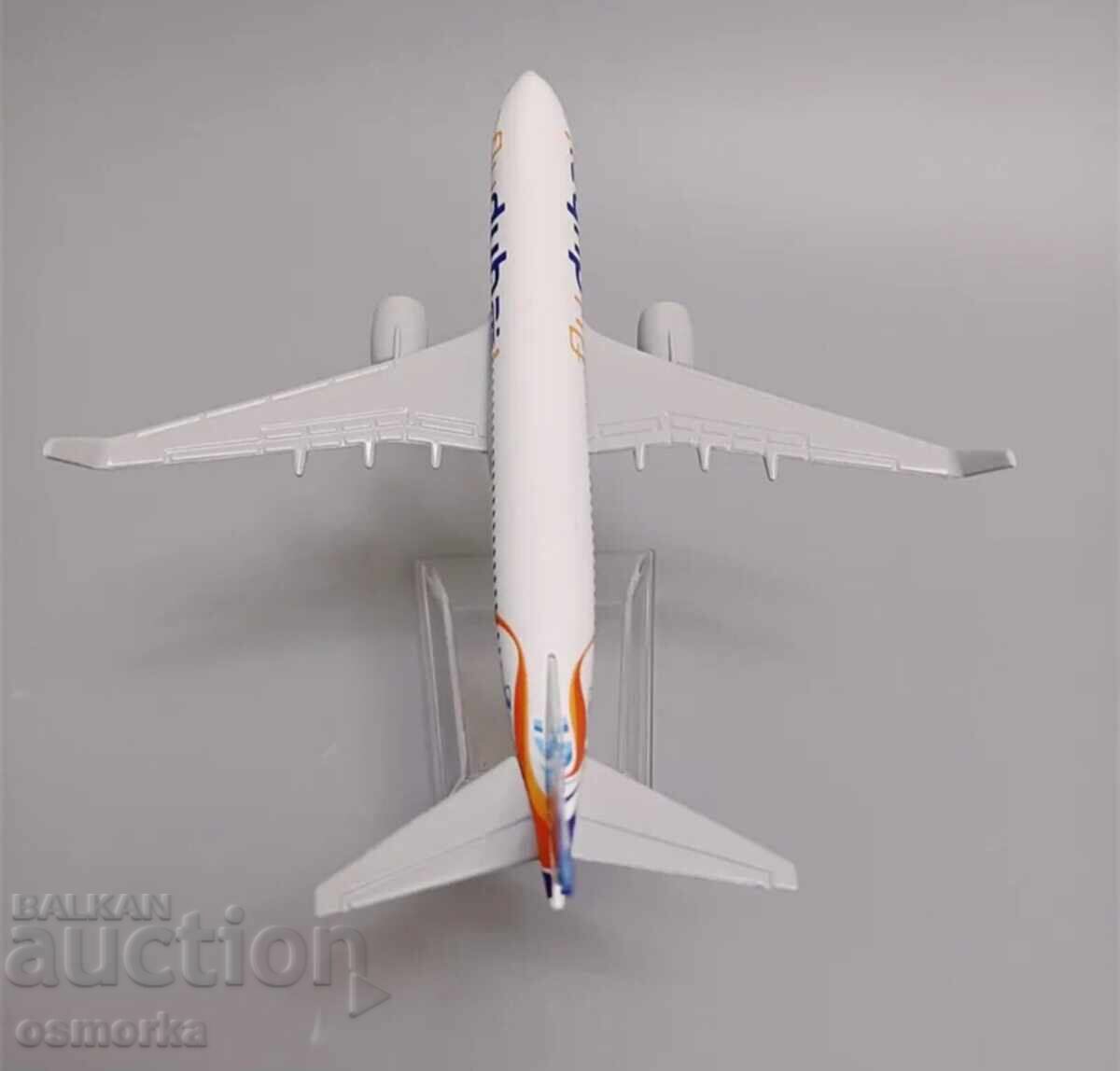 Auction  Boeing 737 airplane Fly Dubai model model metal airliner flight