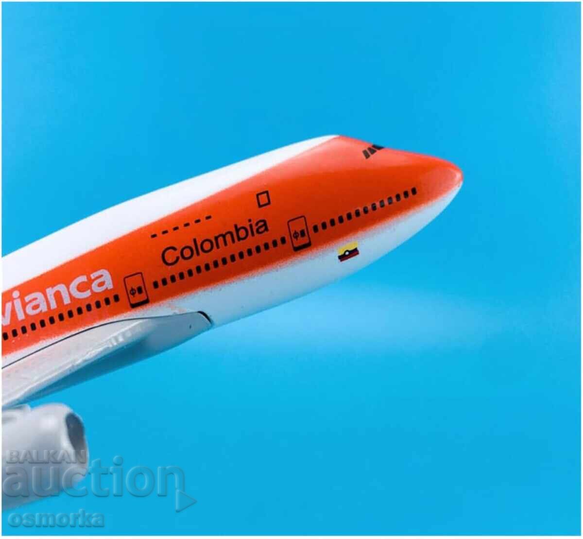 Delivery of Boeing 747 airplane model Avianca metal black box