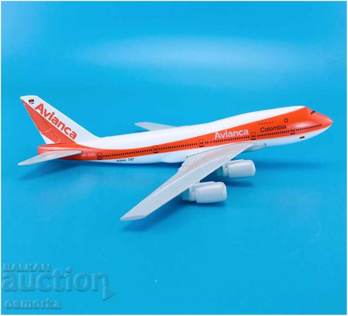 Boeing 747 airplane model Avianca metal black box - 5