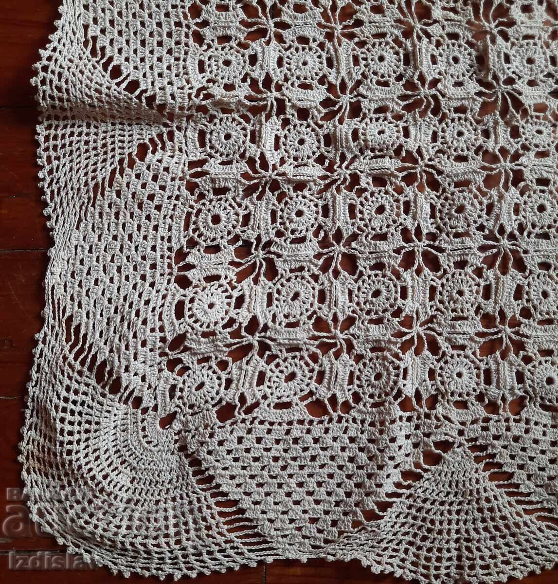 Pătrate tricotate manual cu preț 30.00 BGN | € 15.34