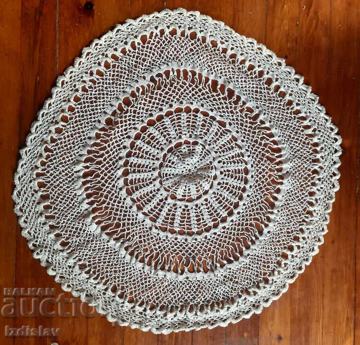 Auction Hand-crocheted round tablecloth Auction Hand-crocheted round tablecloth