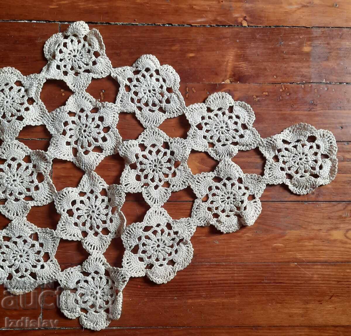 Auction Hand-crocheted doily Auction Hand-crocheted doily