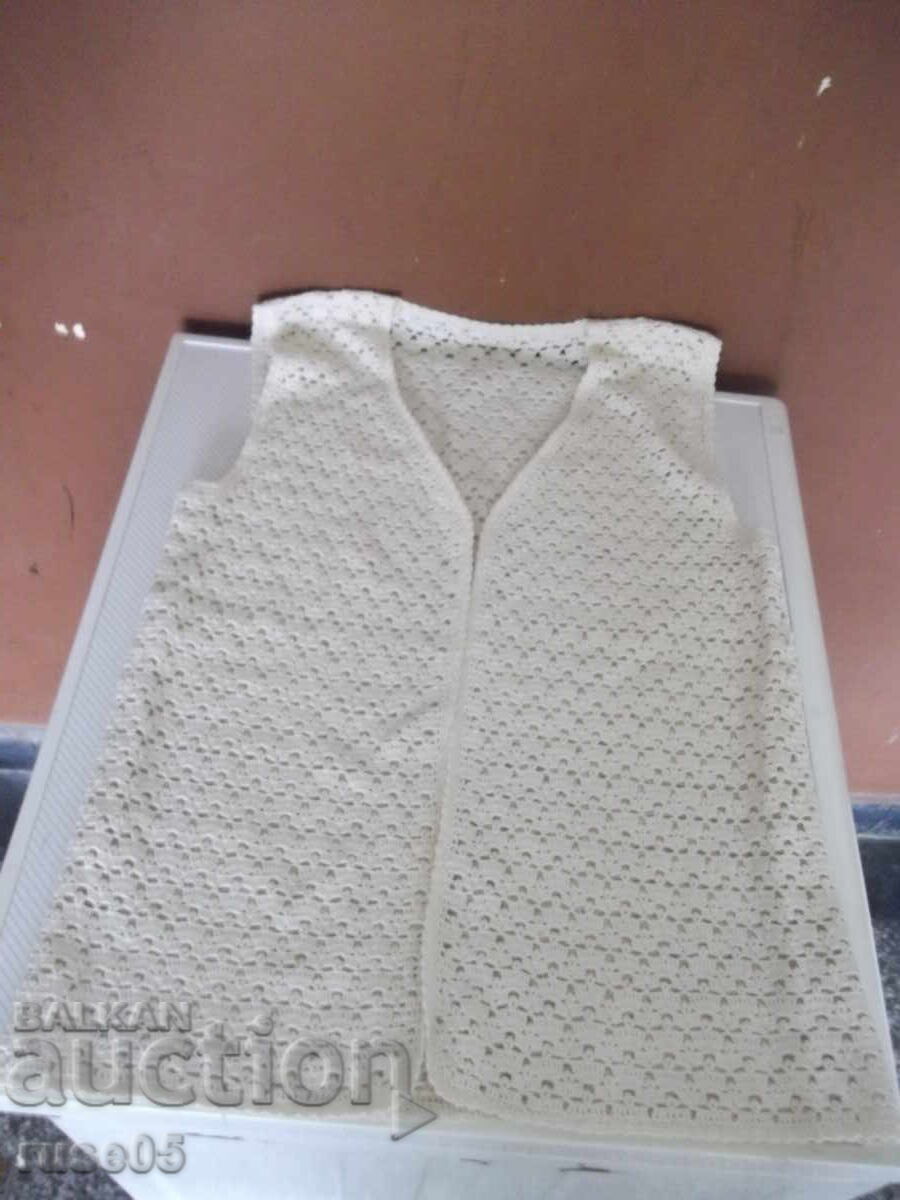 Vestă croșetată cu preț 10.00 BGN | € 5.11