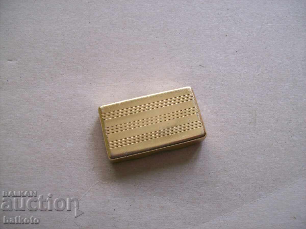 Κουτάκι για ξυραφάκια εποχής σοσιαλισμού