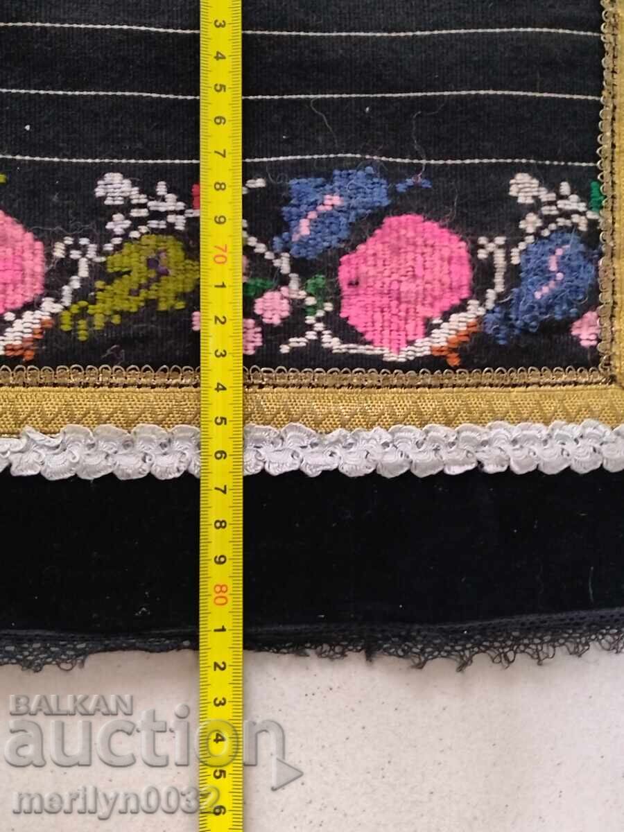 Delivery of Old apron tinsel embroidery, costume, cloth